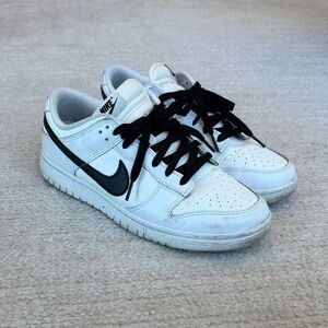 Men’s Nike Dunk Reverse Panda size 11 great condition!